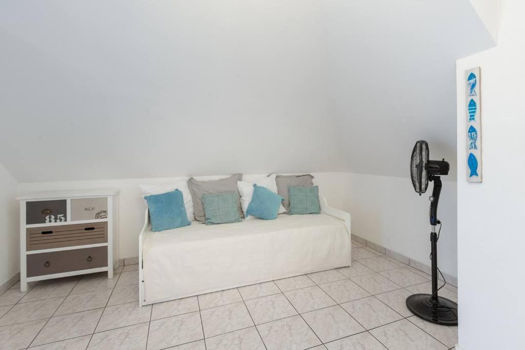 Le Benitier Apartment Saint-Gilles Les Bains Exterior photo